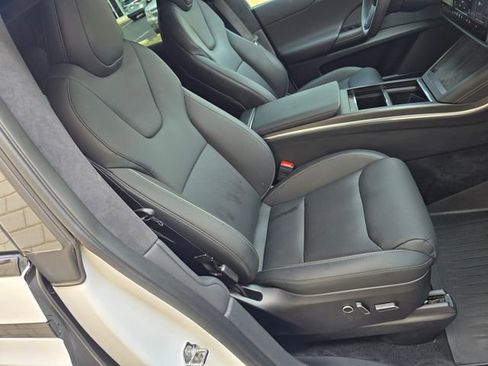 Used 2024 Tesla Model X Plaid image 49
