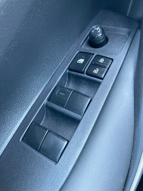 Certified 2023 Toyota Corolla SE w/ Carpet Mat Package (TMS) FWD image 27