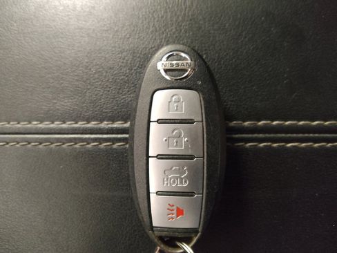 Used 2023 Nissan Sentra SV FWD image 32