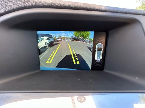 Used 2016 Volvo V60 T5 Platinum image 19