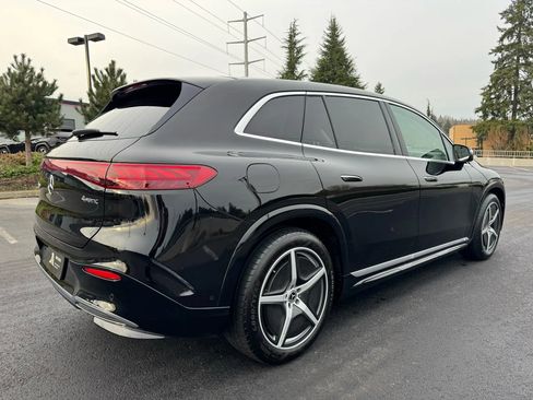 Used 2023 Mercedes-Benz EQS 580 4MATIC SUV image 11