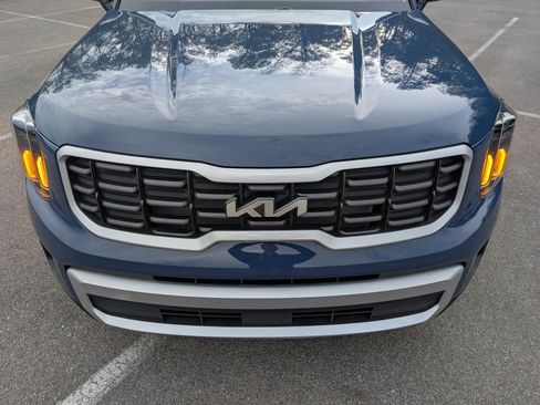 Used 2024 Kia Telluride S w/ S Sunroof Package image 12