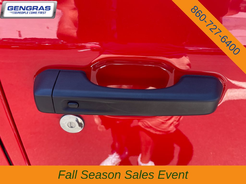 Used 2025 Jeep Wrangler Unlimited Sahara AWD/4WD image 13
