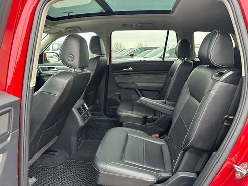 Used 2022 Volkswagen Atlas SEL R-Line image 10
