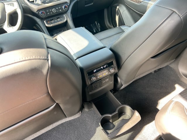 Used 2023 GMC Acadia Denali w/ Denali Ultimate Package AWD/4WD image 26