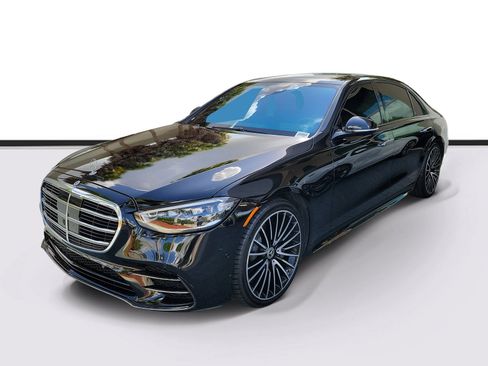 Used 2023 Mercedes-Benz S 580 4MATIC Sedan image 2
