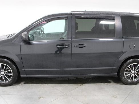 Used 2019 Dodge Grand Caravan GT FWD image 6