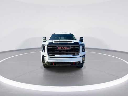 Used 2024 GMC Sierra 2500 AT4 w/ AT4 Premium Plus Package image 3
