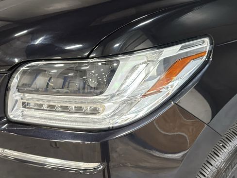 Used 2020 Lincoln Navigator Reserve w/ Equipment Group 208A Reserve AWD/4WD image 4