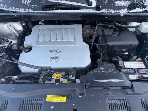 Used 2010 Toyota Highlander SE image 18