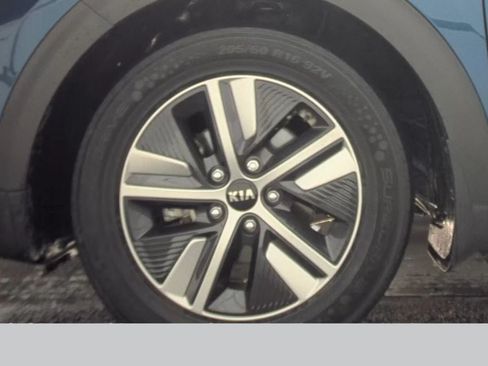 Used 2020 Kia Niro EX Premium FWD image 7