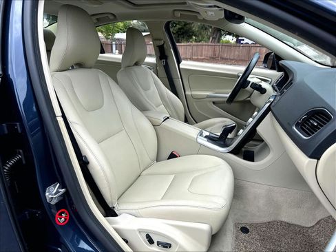 Used 2015 Volvo S60 T5 Premier FWD image 10