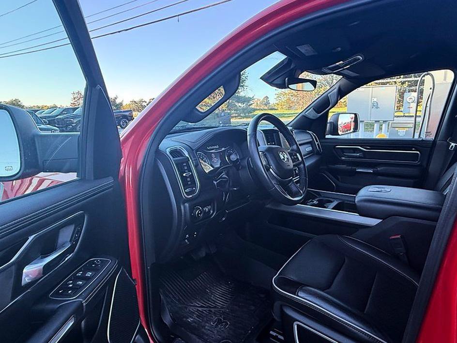 Used 2022 RAM 1500 Laramie w/ Sport Appearance Package AWD/4WD image 3