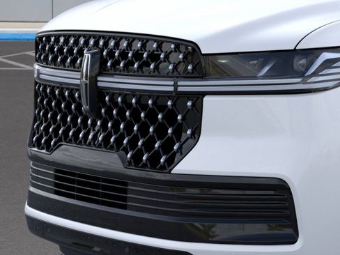 New 2026 Lincoln Navigator L Black Label AWD/4WD image 17