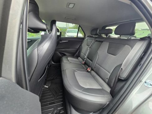Certified 2024 Kia Niro Wind w/ Wind Preserve Package FWD image 19