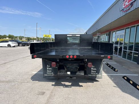 Used 2007 Ford F550 4x4 Regular Cab Super Duty image 12