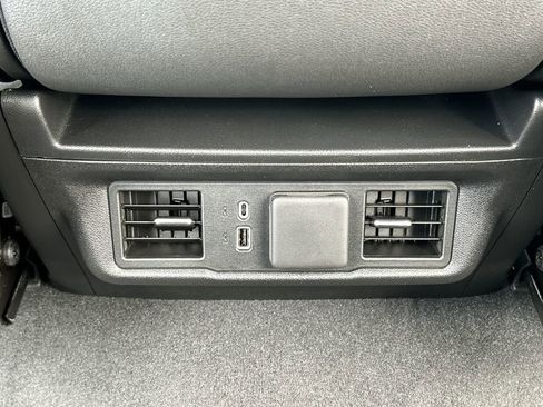 Used 2026 GMC Sierra 1500 SLT AWD/4WD image 21