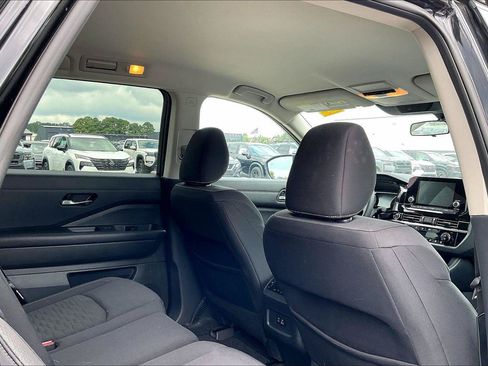 Certified 2022 Nissan Pathfinder S AWD/4WD image 6