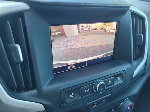 Used 2024 GMC Terrain SLE w/ Driver Convenience Package image 32