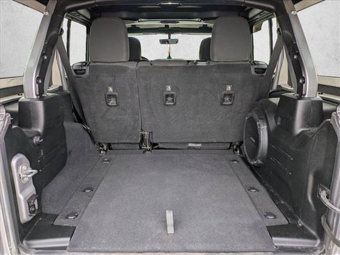 Used 2018 Jeep Wrangler Unlimited Rubicon AWD/4WD image 6