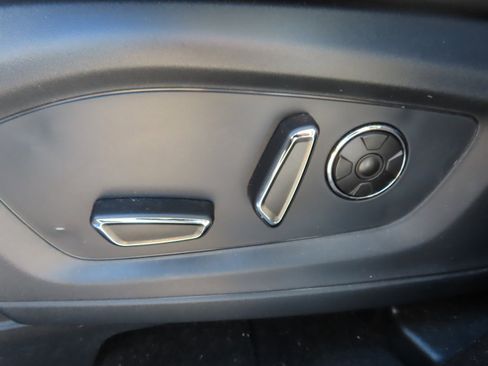 Used 2020 Ford Explorer ST w/ ST High-Performance Pack image 27