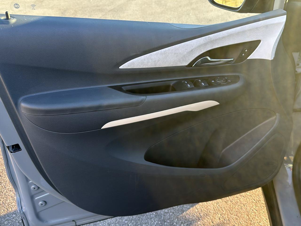 Used 2020 Chevrolet Bolt LT FWD image 13