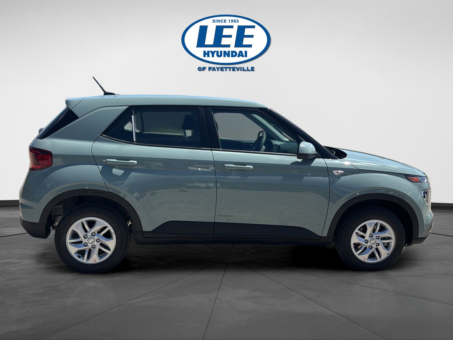 New 2026 Hyundai Venue SE FWD image 2