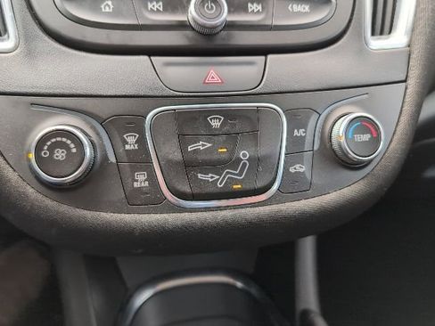 Used 2017 Chevrolet Malibu LT w/ Driver Confidence Package image 14