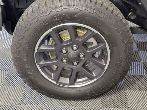 Certified 2023 Jeep Gladiator Overland w/ Popular Equipment Package AWD/4WD image 8