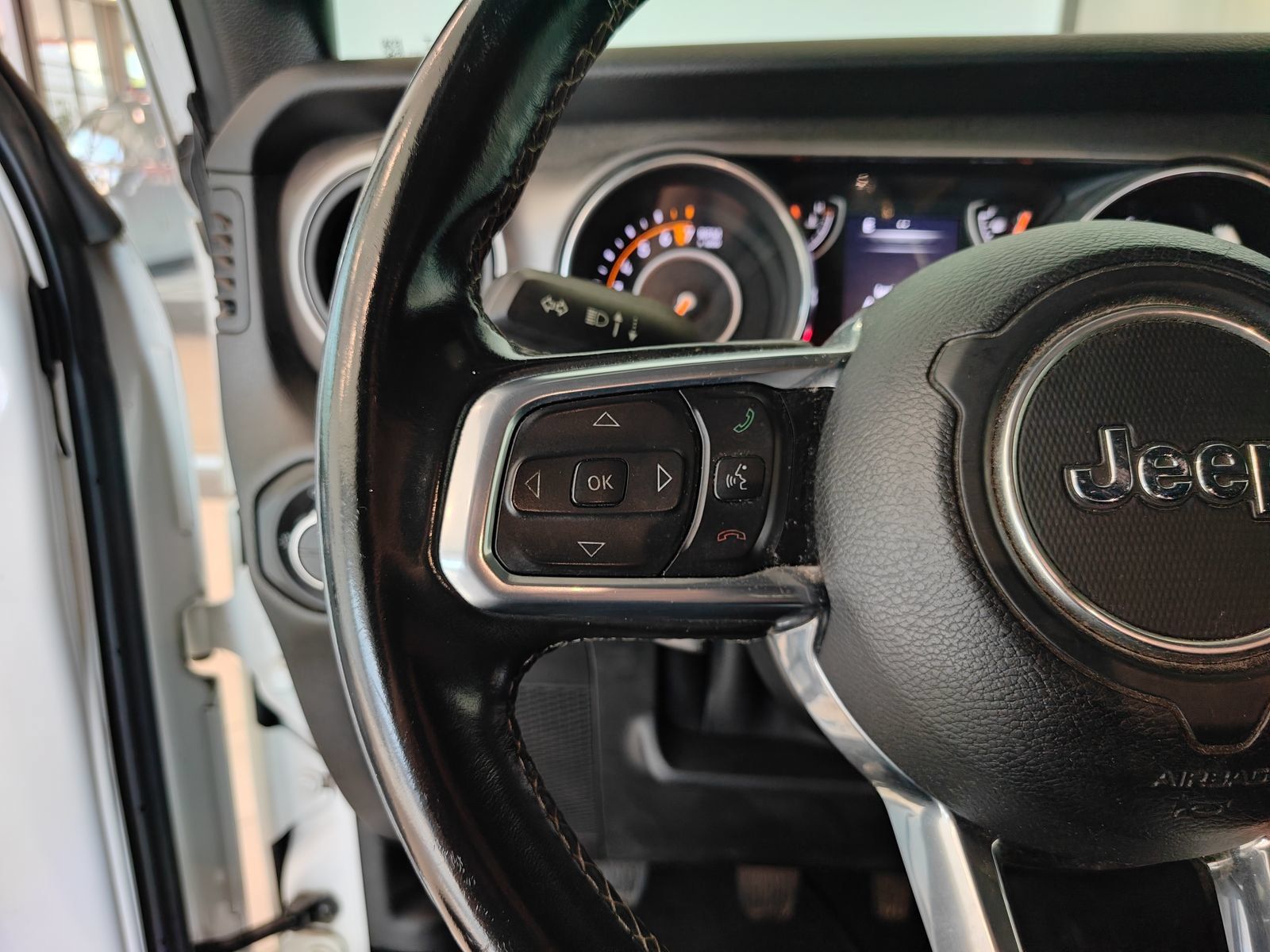 Used 2020 Jeep Gladiator Sport w/ Quick Order Package 23S AWD/4WD image 13