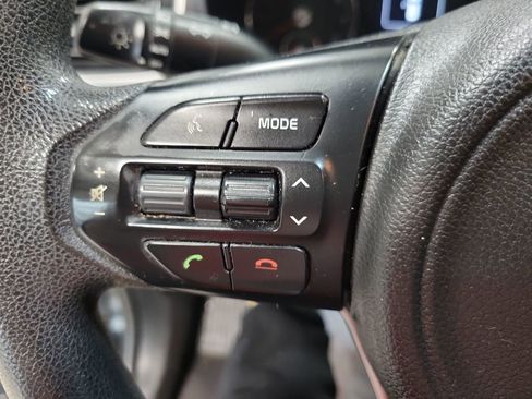 Used 2016 Kia Sorento LX image 31