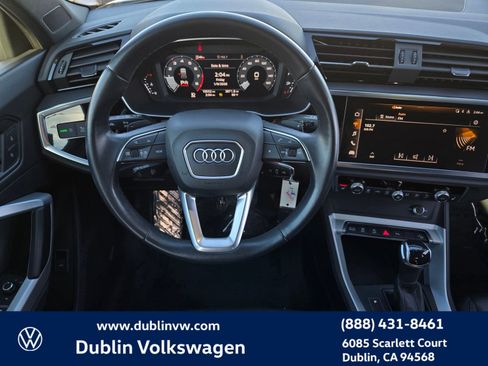 Used 2023 Audi Q3 2.0T Premium image 12