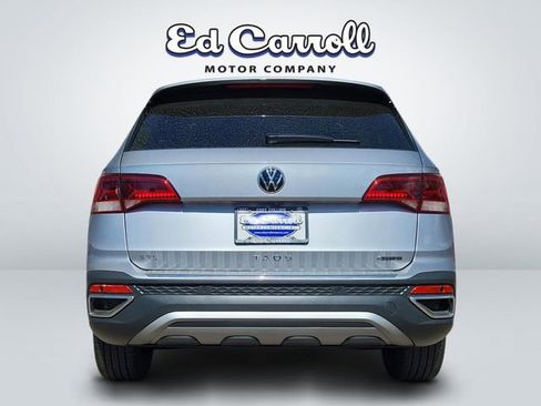 Certified 2023 Volkswagen Taos SEL image 6