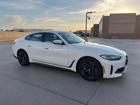 Used 2023 BMW i4 eDrive40 w/ Premium Package RWD image 4