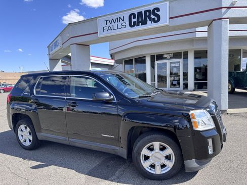 Used 2013 GMC Terrain SLE FWD image 2