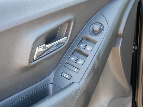 Used 2020 Chevrolet Trax LS w/ Tint and Cruise Package image 15