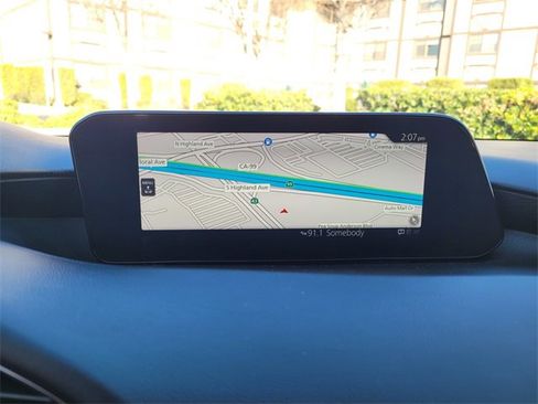 Used 2022 MAZDA MAZDA3 s image 9