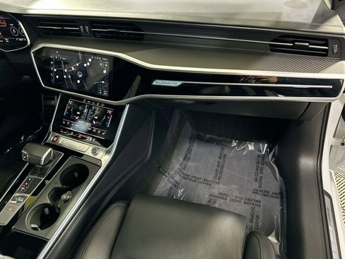 Used 2021 Audi RS 6 image 41