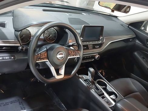 Used 2024 Nissan Altima 2.5 SV image 19