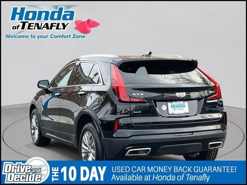 Used 2024 Cadillac XT4 Premium Luxury image 4