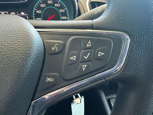 Used 2017 Chevrolet Cruze LT image 17