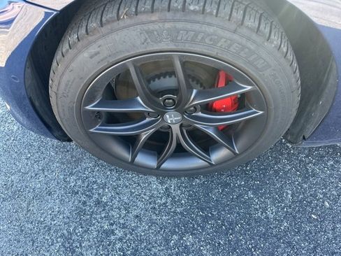 Used 2022 Tesla Model 3 Performance image 9