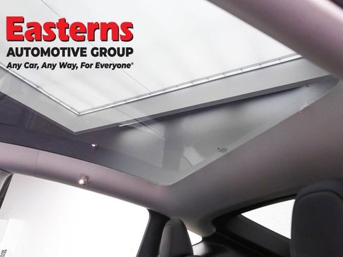 Used 2022 Tesla Model Y Performance image 32