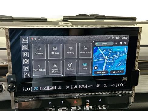 Used 2024 GMC Hummer EV 2X AWD/4WD image 12