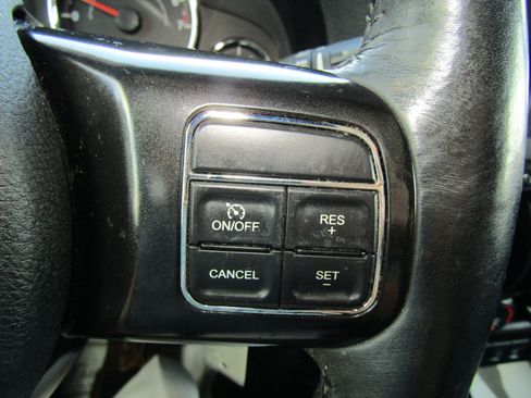 Used 2017 Jeep Wrangler Unlimited Sahara AWD/4WD image 26