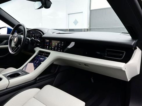 Certified 2025 Porsche Taycan AWD/4WD image 18