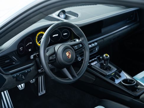 Used 2022 Porsche 911 GT3 RWD image 4