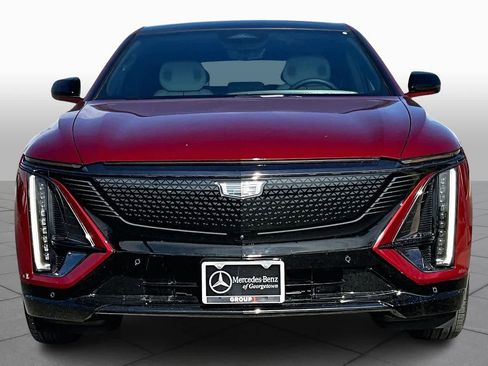 Used 2025 Cadillac Lyriq Sport image 3