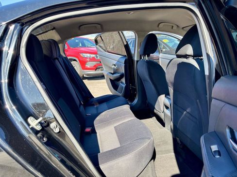 Used 2021 Nissan Sentra SV FWD image 19