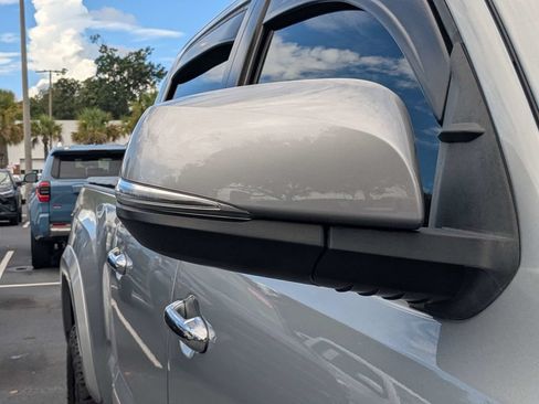 Used 2019 Toyota Tacoma TRD Sport RWD image 11